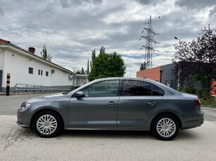 VOLKSWAGEN JETTA VI 2.0 TDI BMT Comfortline DSG MAGYARORSZÁGI-SZÉP MEGKÍMÉLT ÁLLAPOT-VEZ.SZERVIZKÖNYV