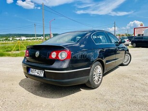 VOLKSWAGEN PASSAT 1.6 Trendline