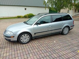 VOLKSWAGEN PASSAT Variant 1.9 PD TDI Trendline