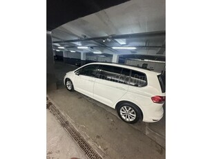 VOLKSWAGEN TOURAN 1.4 TSI BMT Comfortline DSG [7 személy]