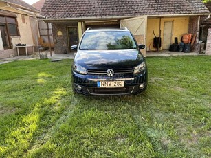 VOLKSWAGEN TOURAN 1.6 CR TDI Highline Xenon.Állófűtés.Navi