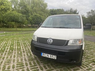 VOLKSWAGEN TRANSPORTER T5 2.5 TDI Caravelle Comfortline