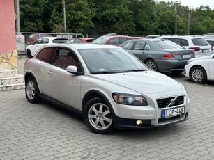 VOLVO C30 1.6 D Summum MAGYAR XENON 16K SIPS BŐR TEMP 235EKM 2XDKLÍMA HPHIFI ISOFIX SZKÖNYV SZÁMLÁK SZÉ