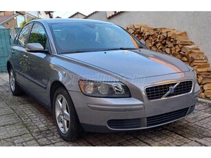 VOLVO S40 2.0 D Kinetic Klíma