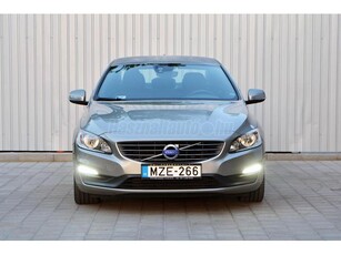 VOLVO S60 2.0 D [D4] Momentum GYönyörű