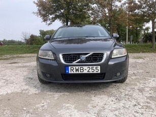 VOLVO V50 2.4 Momentum (Automata)