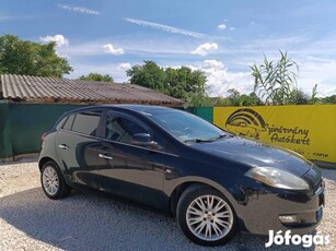 Fiat Bravo 1.9 Mjet Dynamic Szervizkönyv! Autób...