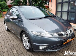 Honda Civic 1.8 Executive Végig Vezetett Szervi...