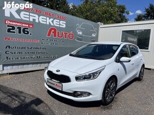 KIA CEE'D 1.6 GDI FIFA Prémium Navigáció -Tolat...