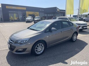 Opel Astra J Sedan 1.6 Enjoy EURO6