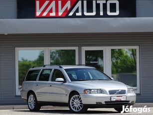 Volvo V70 2.4 D [D5] Kinetic Frissen'Szervizelt...