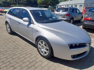 ALFA ROMEO 159 SW 1.9 JTD 16V Progression olasz rozsdamentes. hideg klíma. 17 colos felnik. 2 kulcs