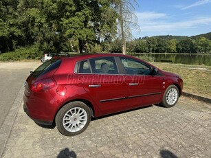 FIAT BRAVO 1.4 T-Jet Dynamic Emotion. Elegance kivitel. 6-seb. Automata váltó