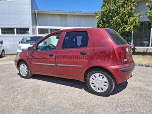 FIAT PUNTO 1.2 Active Cool 60 LE 5 ajtós kivitel szervizkönyves