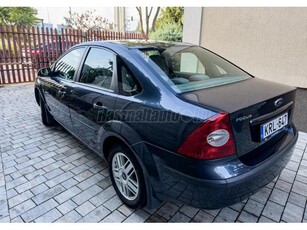 FORD FOCUS 1.6 Ghia Ti-VCT