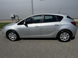 OPEL ASTRA J 1.4 Enjoy