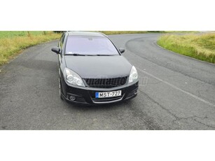 OPEL SIGNUM 2.8 T V6 Sport (Automata)