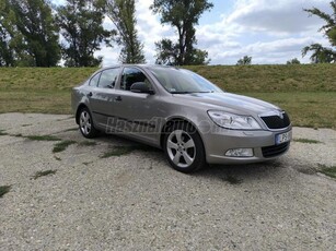 SKODA OCTAVIA 1.6 Ambition