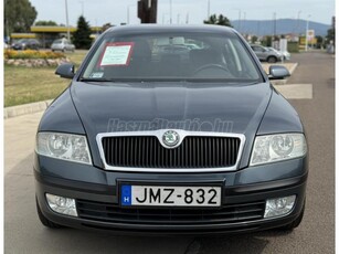 SKODA OCTAVIA 1.6 Elegance 2-zónás automata klímával. Téli + Nyári gumiabroncsokkal!