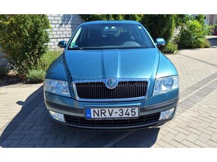 SKODA OCTAVIA 1.6 FSI Elegance