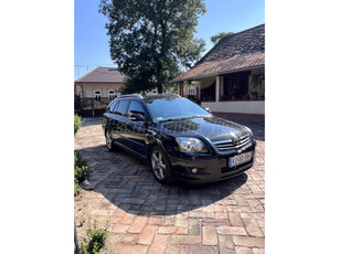 TOYOTA AVENSIS 2.2 D-CAT Sol Elegant T25