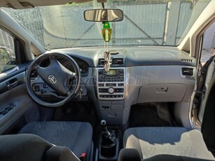 TOYOTA AVENSIS Verso 2.0 D