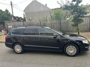 VOLKSWAGEN PASSAT VI 2.0 CR TDI Highline DSG Szervizkönyv