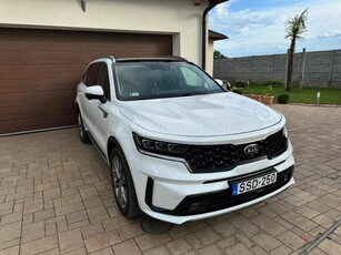 KIA SORENTO 2.2 CRDI Kryptonite 4WD DCT [7személy]