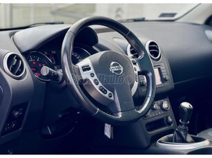 NISSAN QASHQAI+2 2.0 dCi Tekna 4WD / 175eKm!/ Vezetett SZK!/ Tempomat/ NAVI/ AUX-BT-USB/ Kamera!