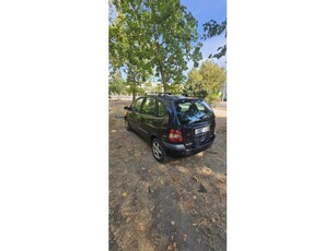 RENAULT SCENIC Scénic 1.4 16V RXE