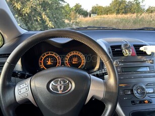 TOYOTA AURIS 1.33 Luna 2009