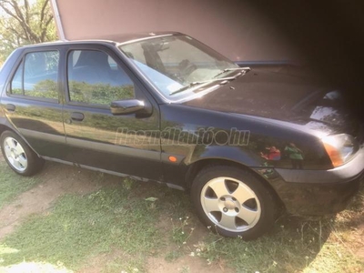 FORD FIESTA 1.3