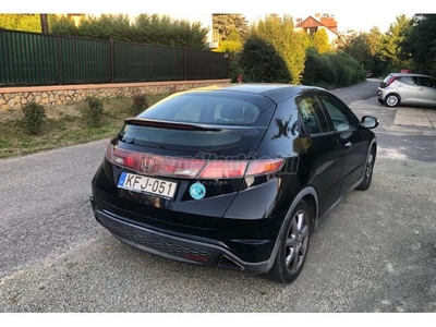 HONDA CIVIC 1.8 Comfort SPORT