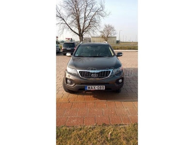 KIA SORENTO 2.2 CRDi EX Premium 4WD (7 személyes ) (Automata)