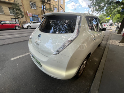 NISSAN LEAF (Automata)