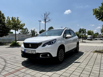 PEUGEOT 2008 1.2 PureTech Allure Magyarországi!