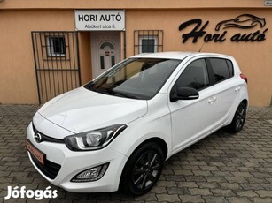 Hyundai I20 1.25 HP Go! White&Black 99.000 KM!...