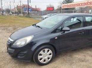 Opel Corsa D 1.2 Cosmo Navigáció. Tempomat