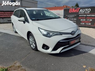 Toyota Avensis Touring Sports 1.6 D-4D Live Plu...