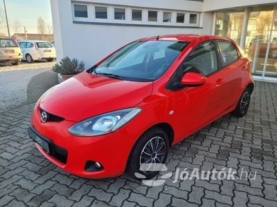 MAZDA Mazda 2