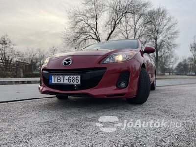 MAZDA Mazda 3