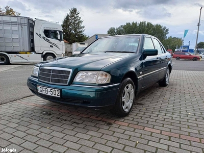 Mercedes-Benz C-Osztály