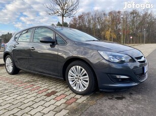 Opel Astra J 1.6 benzin 170.e.km. Vezetett Szervízkönyv!