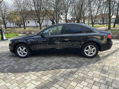 AUDI A4 2.0 TDI DPF EU5 KITŰNŐ ÁLLAPOT