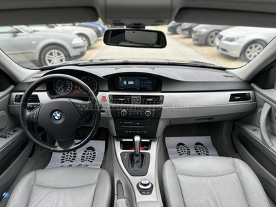BMW 330xi Touring (Automata) VÉGIG VEZ. SZERVIZKÖNYV/ PANO