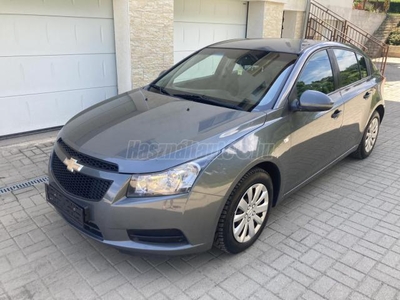 CHEVROLET CRUZE 1.6 LS 137000KM SZERVIZKÖNYV ELSŐ TULAJ