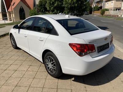 CHEVROLET CRUZE 1.6 LS Plus 169000KM SZERVIZKÖNYV ELSŐ TULAJ