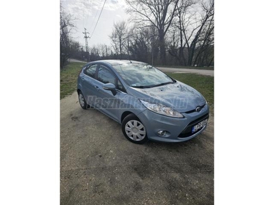 FORD FIESTA 1.4 Titanium