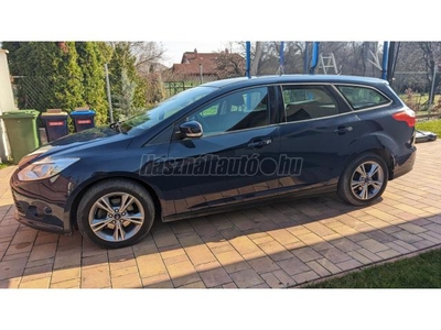 FORD FOCUS 1.0 GTDi EcoBoost Champions 125LE Magántulajdonostól. Szervizkönyv. 137.000 km