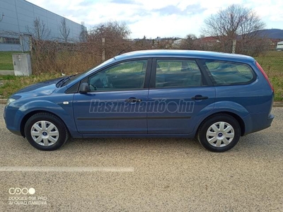 FORD FOCUS 1.6 Ambiente Friss vizsga. nagyon szép állapotban :)